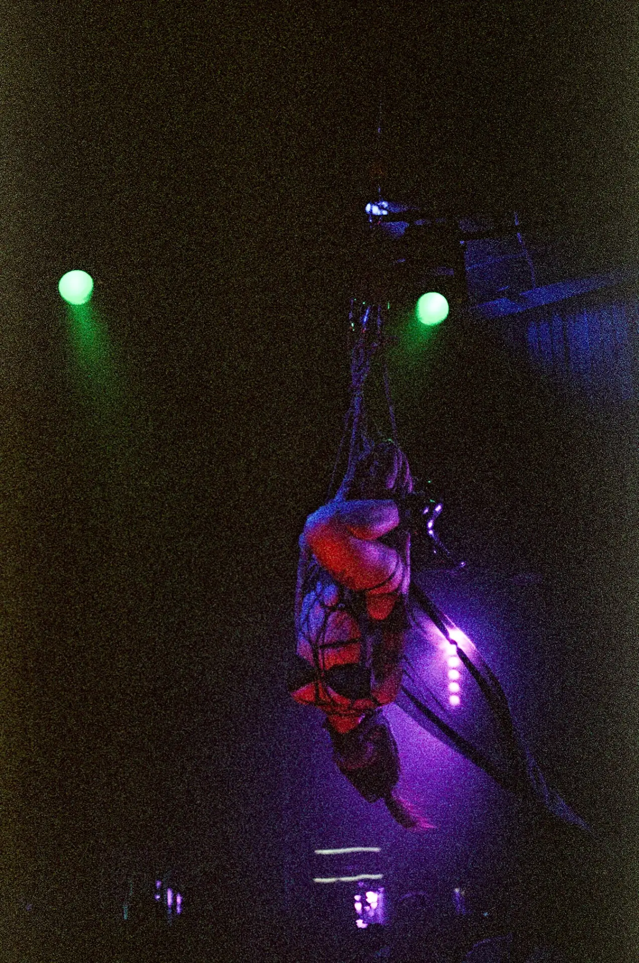 Love Shibari performance — shibari stage performance by MAVRA (Luiza Jesus do Prado), photo 2